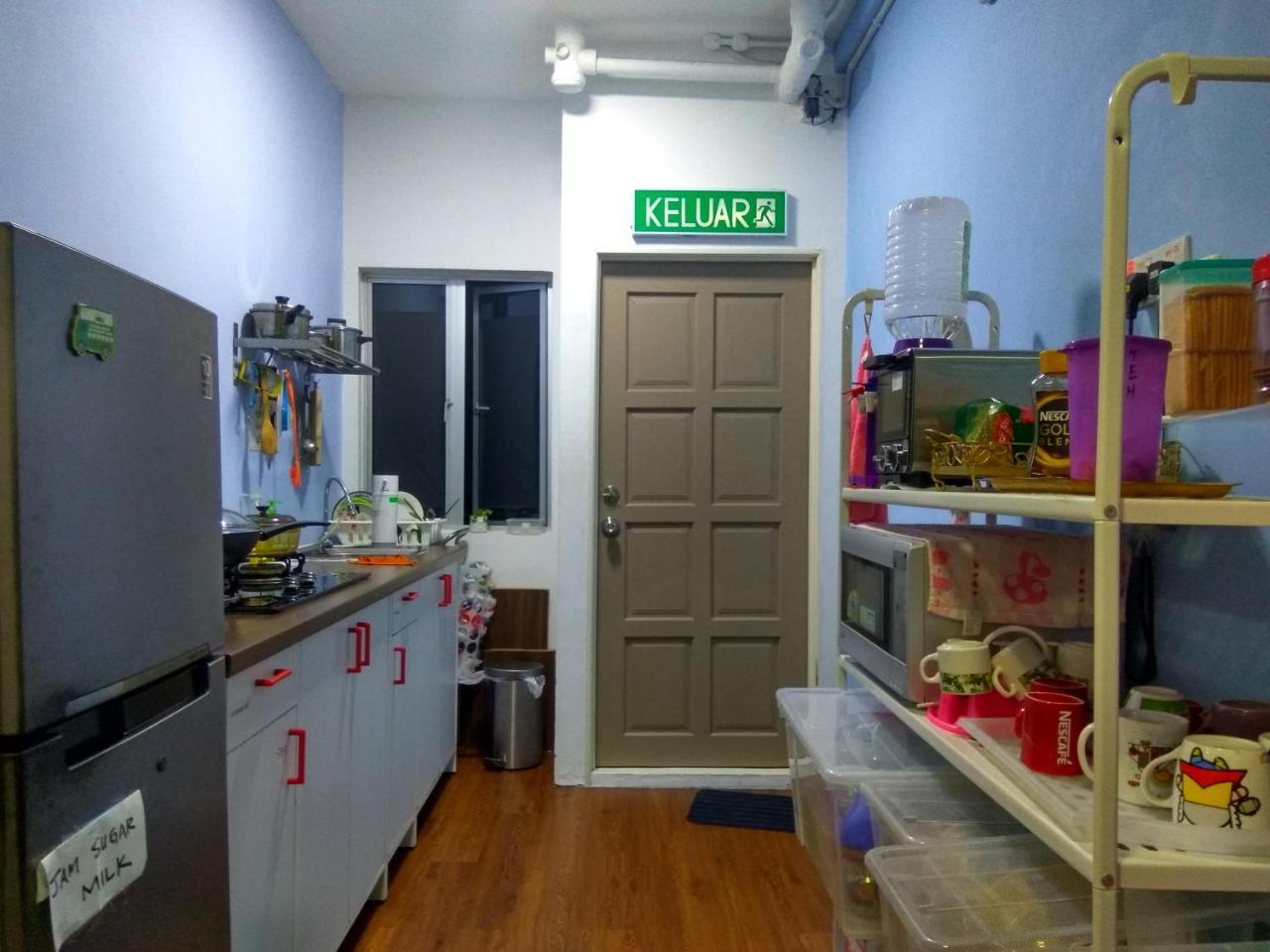 Moon Eleven Hostel Near Klia & Klia2 Sepang Luaran gambar